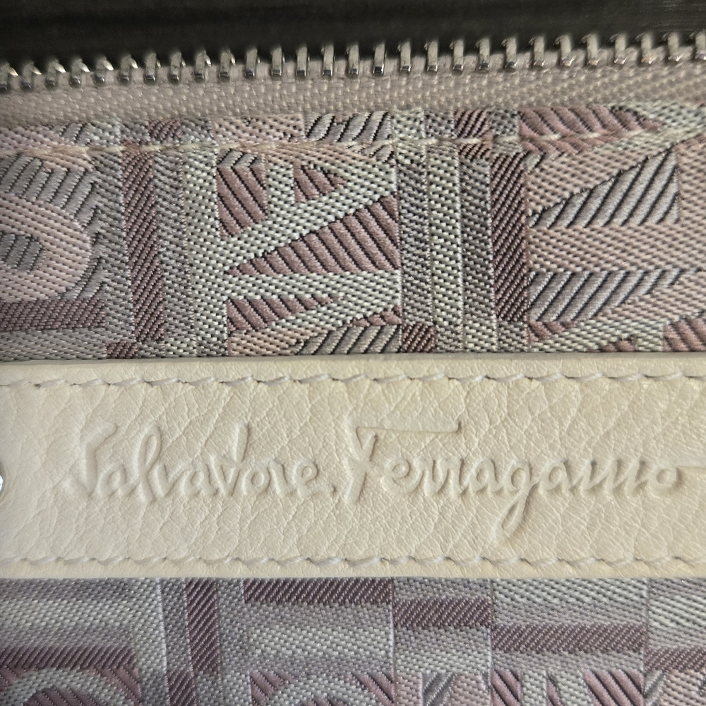 Salvatore Ferragamo Monogram Crossbody Bag Pre Owned COA - Picture 3 of 4